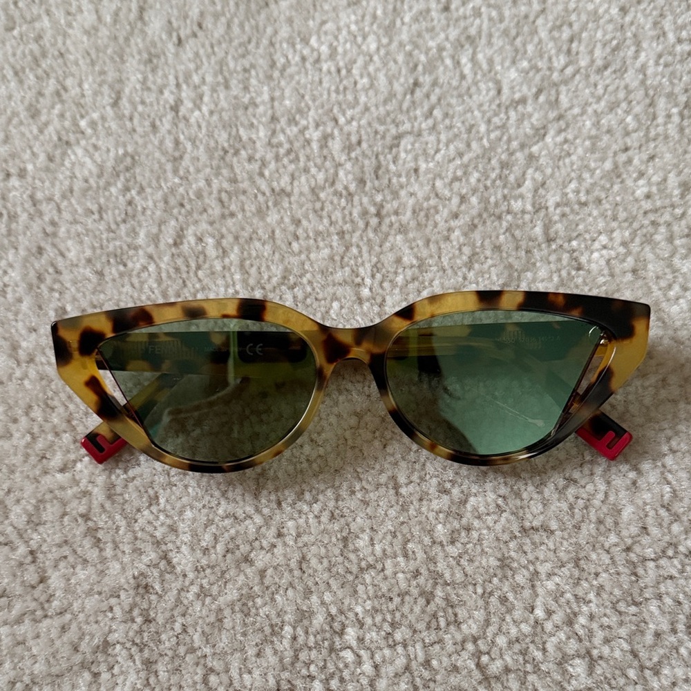 Fendi Way Tortoise Shell Cat-Eye Sunglasses